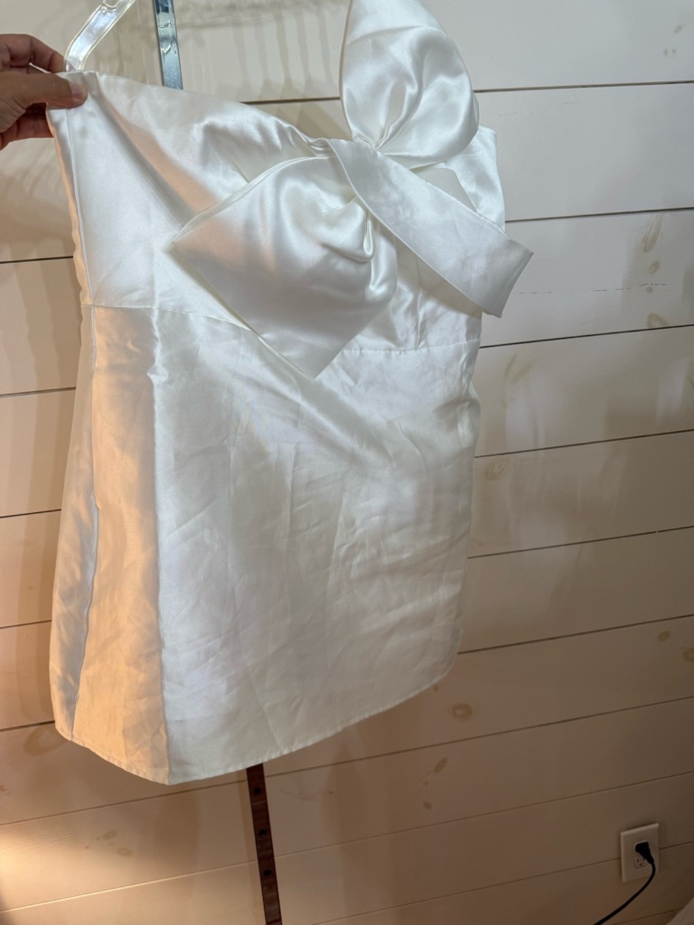 Lulu's White One-Shoulder Satin Mini Dress with Bow